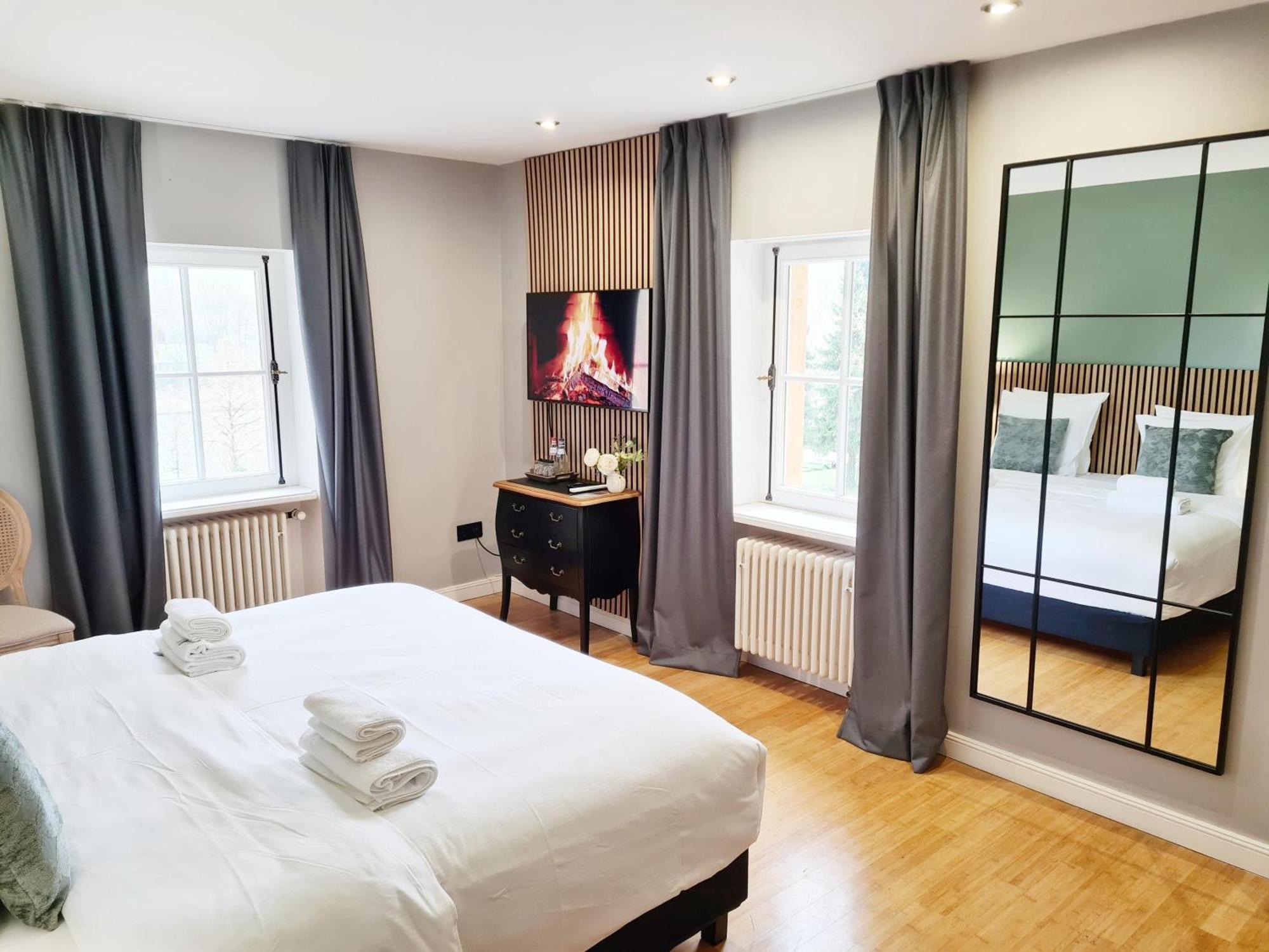 Hotel Chateau Schengen Extérieur photo